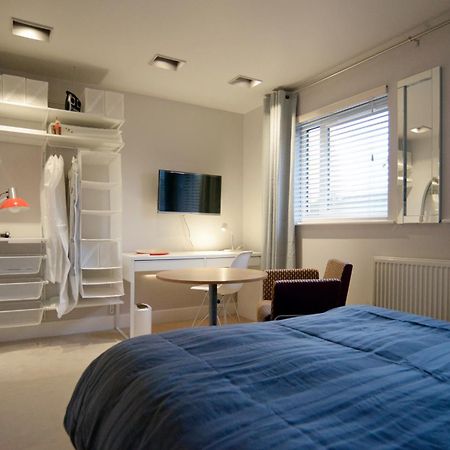 2 Homestay Guest Rooms ฮันติงตัน ภายนอก รูปภาพ
