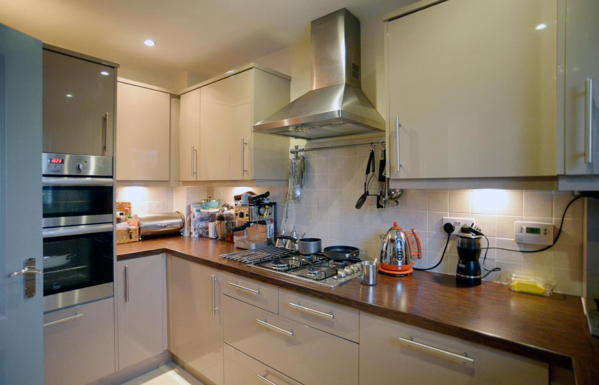 2 Homestay Guest Rooms ฮันติงตัน ภายนอก รูปภาพ
