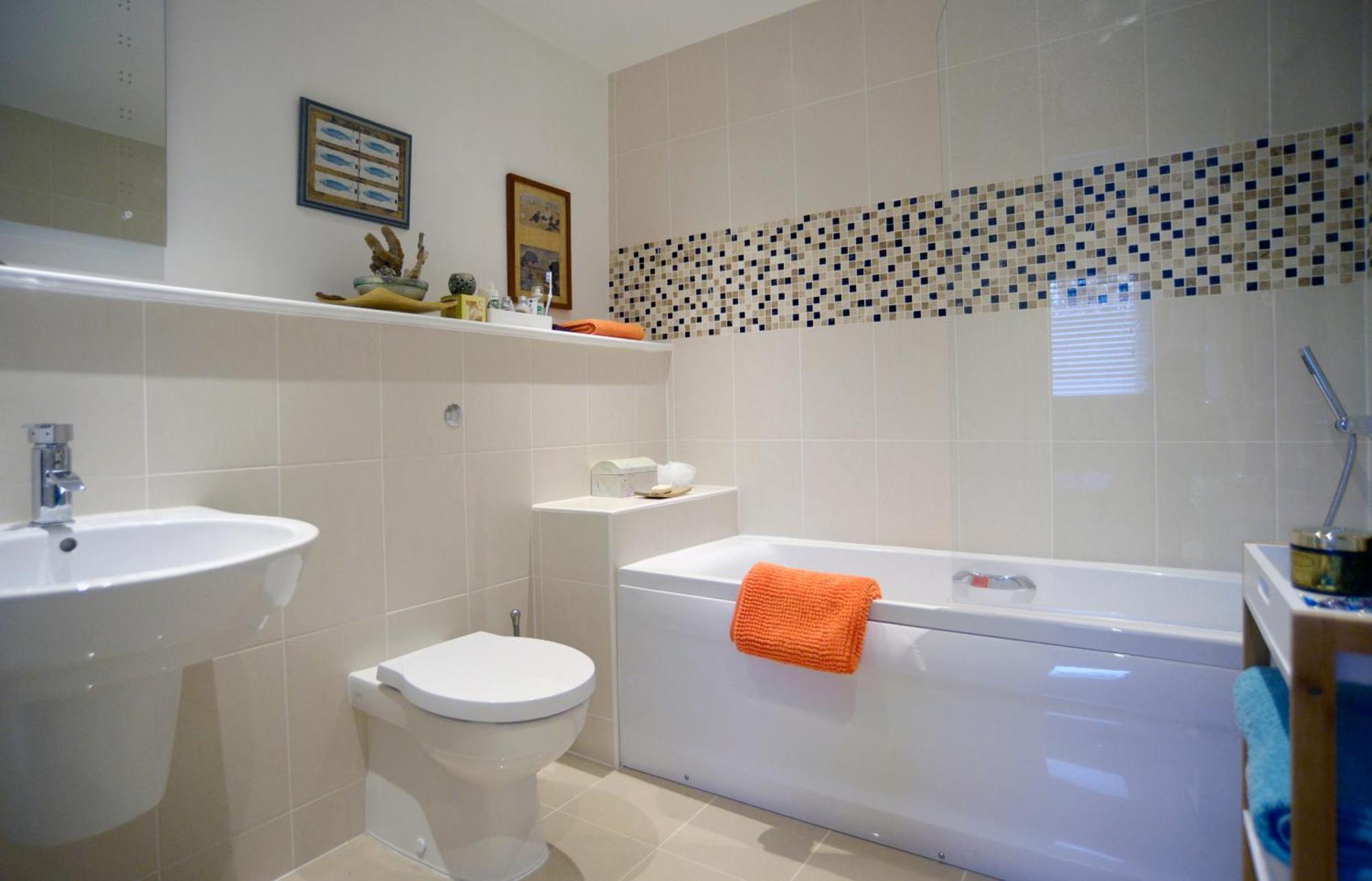 2 Homestay Guest Rooms ฮันติงตัน ภายนอก รูปภาพ